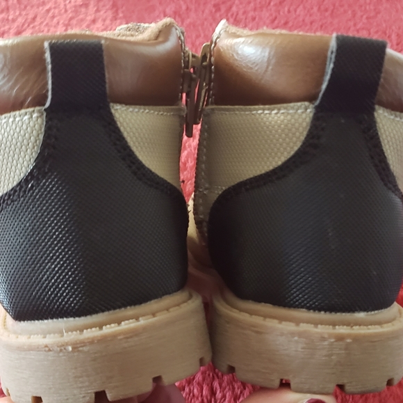 Kids Carters short boot - Picture 2 of 5